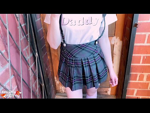 ❤️ 여학생은 그녀의 거시기를 깊이 빨고 수업 대신 성교합니다. ️ 포르노 vk 우리